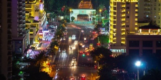夜晚时间照亮三亚大东海度假岛交通街道屋顶全景4k海南中国