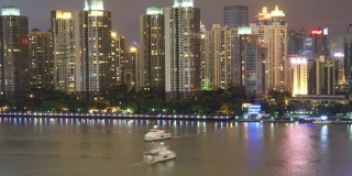 上海黄浦江夜景。