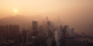 香港现代摩天大楼。香港的建筑物在日出。