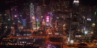航拍香港市中心维多利亚港夜间交通情况，4k视频