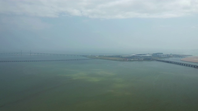 晴天珠海澳门湾香港交通收费站空中全景4k中国