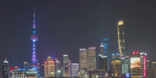 黄浦江上的上海地标夜景日落时分