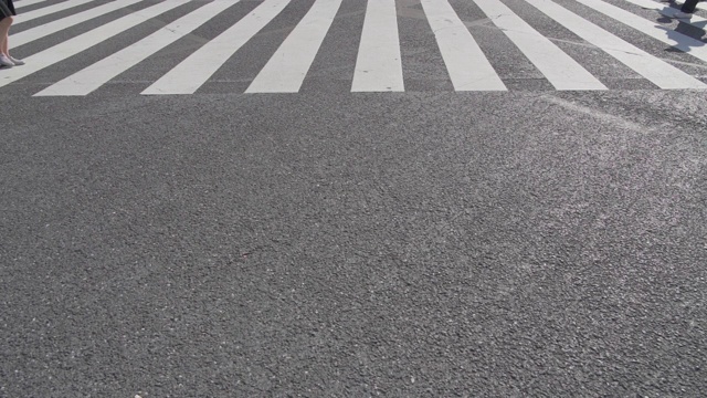 日本东京涩谷十字路口行人的慢镜头