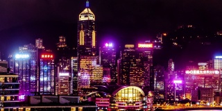 时间流逝:夜景香港岛塔及维多利亚港。