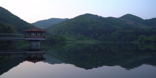 永碧湖，位于韩国忠清道南部的修山