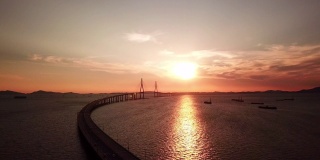 鸟瞰图视频4k。韩国仁川大桥日落