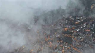 城市直接落在云层之上视频素材模板下载