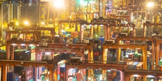 香港葵青货柜码头的时间流逝