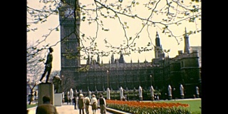 伦敦议会广场的大本钟