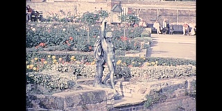 埃文河畔斯特拉特福公园的威廉·莎士比亚雕像