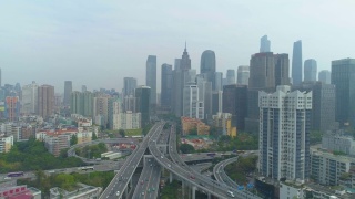 广州城市和复杂道路立交桥。广东,中国。鸟瞰图视频素材模板下载