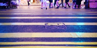 雨中的香港斑马线