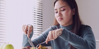 不喜欢吃蔬菜的亚洲女性