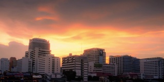 4K，延时观看曼谷市中心的日落。