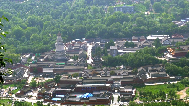 五台山风景和寺庙建筑群。