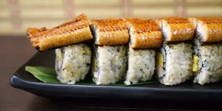 鳗鱼寿司卷-日本食物