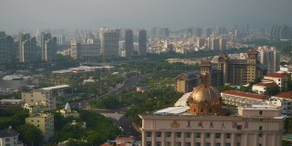 日落时间三亚城市风景著名的酒店屋顶全景4k海南中国