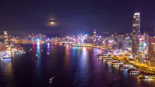 HyperLapse香港城市over维多利亚湾-香港现代城市商务区高层摩天大楼