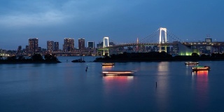 日以继夜:彩虹桥，东京塔和游轮，日本东京