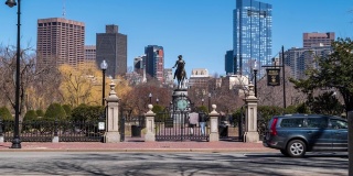 延时拍摄:美国波士顿公共公园的乔治·华盛顿雕像。