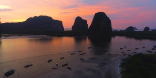 鸟瞰图拍摄美丽的风景和安达曼海日落，热带海滩海在泰国南部，亚洲