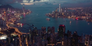 空中香港景观和维多利亚港与摄影