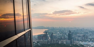 T/L WS HA PAN深圳CBD城市天际线黄昏与移动的云