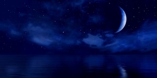 在平静的海面上，星夜的夜空中，奇妙的大半月形月亮