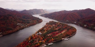 韩国奈美岛的秋天鸟瞰图
