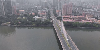 河上的斜拉桥。广州中国
