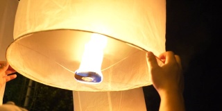 泰国彝蓬节的传统灯笼