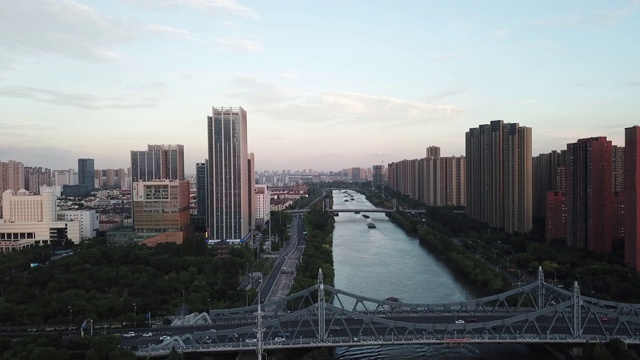 中国江苏省无锡现代城市建筑鸟瞰图