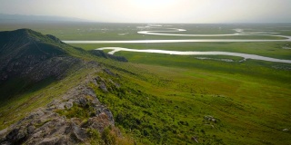 中国新疆美丽的巴音布鲁克草原