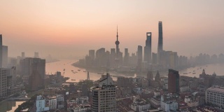 T/L WS HA PAN上海地平线上的日出/上海，中国