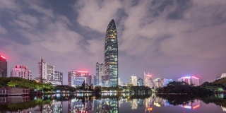 深圳的天际线和晚上的KingKey100，中国