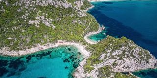 鸟瞰图的蒂莫尼海滩科孚，希腊