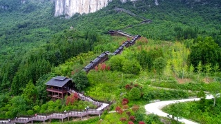 中国湖北恩施大峡谷景区自动扶梯景观。视频素材模板下载