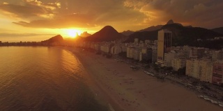 日落航空科帕卡巴纳海滩里约热内卢飞向太阳