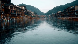 日落时分的凤凰古城，湖南，中国。视频素材模板下载