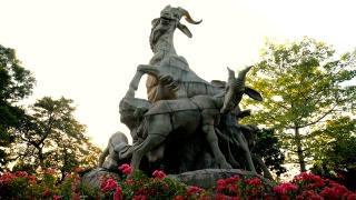 广州越秀公园的五只山羊雕像视频素材模板下载