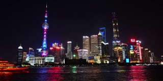 中国上海黄浦江东方明珠塔的时间流逝