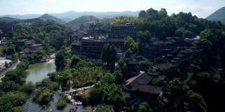 中国湖北芙蓉古镇鸟瞰图。