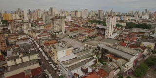 在巴西亚马逊地区的贝伦杜帕拉(Belem do Para)新镇，空中升起的老港口殖民时期的立面