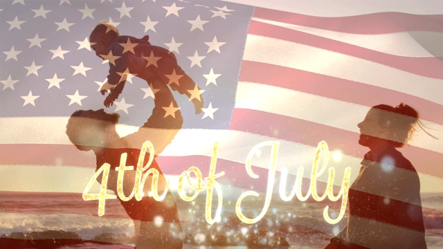 这是一面美国国旗，上面写着7月4日的短信，夕阳下的海滩上，一家人在一起