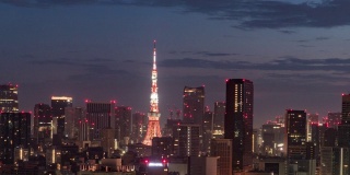 从夜晚到白天的时间推移-东京天际线夜间的高架视图