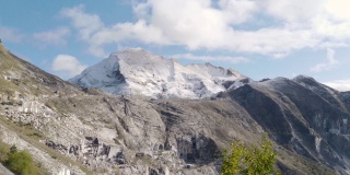 托斯卡纳区卡拉拉:意大利阿普利阿尔卑斯山脉上的萨格罗山