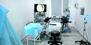 有医疗设备的手术室。