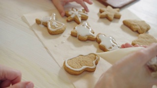 圣诞饼干装饰的特写视频素材模板下载