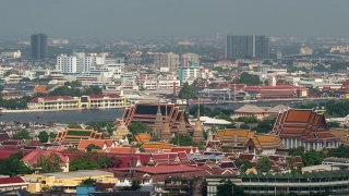 观景台可以看到曼谷湄南河上的大皇宫。视频素材模板下载