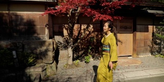 优雅的日本女人在日本京都